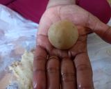A picture of step 5 of Stuffed Pan Masala Cashew Peda.