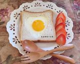 A picture of step 6 of Heart-Shaped Toast Breakfast.