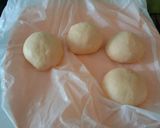 Foto langkah ke 3 dari resep Donat Topping Susu Gula Pasir.