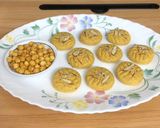 A picture of step 12 of Roasted Chane Ka Peda.
