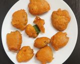 A picture of step 5 of Ajwain leaves bajji.