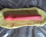 Foto langkah ke 3 dari resep Caterpillar bread.