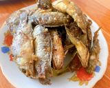 Hình bước làm 1 của món Cá rô đồng chiên giòn