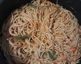 Foto del paso 4 de la receta: Tallarines con vegetales y camarón