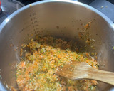 Foto del paso 2 de la receta: Gallina en pepitoria