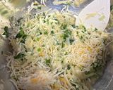 Foto del paso 3 de la receta: Chipá de papa, queso y verdeo 😋🥔🧀