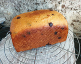 Foto del paso 5 de la receta: Pan de molde con naranja y chocolate (en panificadora y molde con tapa)