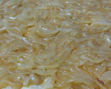 Foto del paso 3 de la receta: Coca con cebolla caramelizada y sobrasada