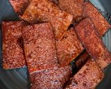A picture of step 2 of Spam Musubi.