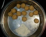 A picture of step 3 of Malai kofta with white gravy curry.