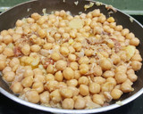 Foto del paso 3 de la receta: Garbanzos con repollo (sobras de cocido)