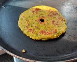 A picture of step 4 of Multigrain-Onion Thalipeeth.