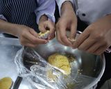Foto langkah ke 3 dari resep Quiche Lorraine.