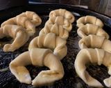 Foto del paso 6 de la receta: Medialunas (sin manteca)