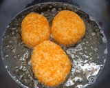 Foto langkah ke 5 dari resep Roti Goreng Abon Tanpa Ulen.