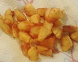 Foto del paso 8 de la receta Huevos con patatas langostinos y gulas