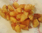 Foto del paso 8 de la receta: Huevos con patatas langostinos y gulas