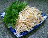 A picture of step 10 of Hu Tieu Nam Vang (Phnom Penh Noodle Soup).