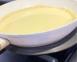 Foto langkah ke 3 dari resep Pie Susu Teflon Takaran Sendok.