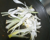 Foto del paso 2 de la receta: Cebolla con verduras y canela para cous-cous