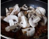 A picture of step 4 of Mushroom Pepper Fry.