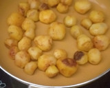A picture of step 4 of Dum Aalu.