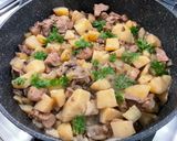 Une image de l'étape 14 de Sauté de porc aux pommes de terre, ananas et trévise.