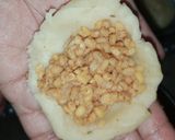 खस्ता कचौड़ी(khasta kachori recipe in hindi) रेसिपी चरण 2 फोटो