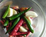 Foto langkah ke 3 dari resep Tongkol bumbu kuning santan pedas.