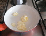 Foto del paso 1 de la receta: Tortellinis de carne a la crema con jamón y queso