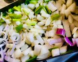 Foto del paso 2 de la receta: 🥗 ENSALADA 🥗 TIBIA DE 🍆BERENJENA 🍆 (ensalada griega)