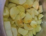 A picture of step 1 of Cheese & bacon potatoes.