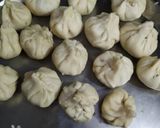 A picture of step 4 of Off White (Momos).