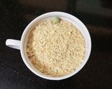 A picture of step 1 of Oats and egg appe.