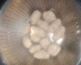 Foto langkah ke 4 dari resep Bola-bola ayam isi Labu Siam.