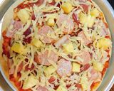 Hình bước làm 3 của món Pizza Hawaii