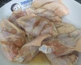 รูปขั้นตอนการทำที่ 1 ของ ปีกไก่ทอดน้ำปลา
