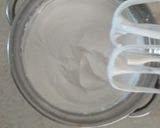 A picture of step 7 of Banana Pudding Ice-cream.
