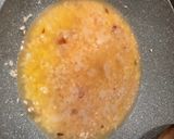 Foto del passaggio 4 della ricetta Risotto al blu curaçao, uova di lombo e zeste di limone