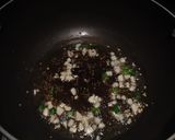 A picture of step 1 of Spicy Okra.
