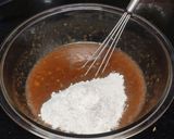 A picture of step 4 of Wheat flour banana cake.