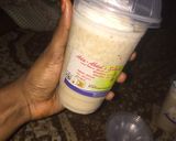 A picture of step 3 of Banana and Apple milkshake.