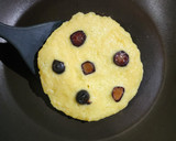 Foto del paso 4 de la receta: 🥞🫐Hotcakes de harina de coco, coco rallado y arándanos 🫐🥞Sin azúcar ni edulcorantes