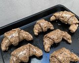 Foto del paso 7 de la receta: Medialunas con porotos
