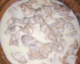 A picture of step 1 of Tikka karhai.