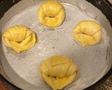 Foto del paso 10 de la receta: Medialunas de manteca