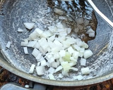 Foto del paso 7 de la receta: Huevo en salsa con bolitas de arroz y frijol