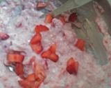 स्ट्रॉबेरी योगर्ट (strawberry yogurt recipe in Hindi) रेसिपी चरण 3 फोटो