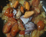 Foto del paso 3 de la receta: Espaguetis con mejillones y chipirones