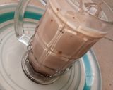 A picture of step 1 of Apple Milk Shake.